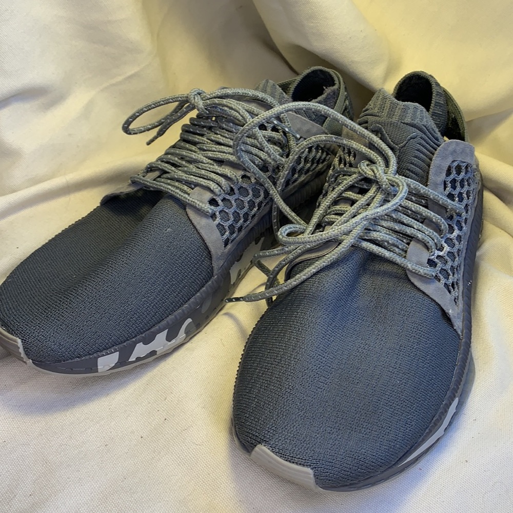 NWOT Puma IGNITE sneakers